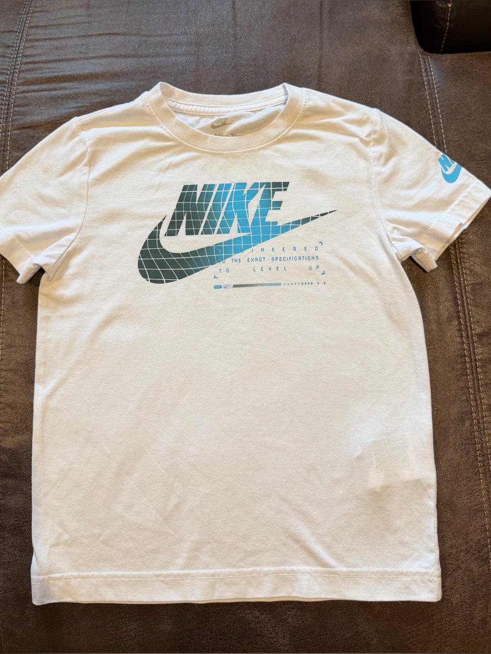 Nike Short Sleeve Size 6-7 Tee